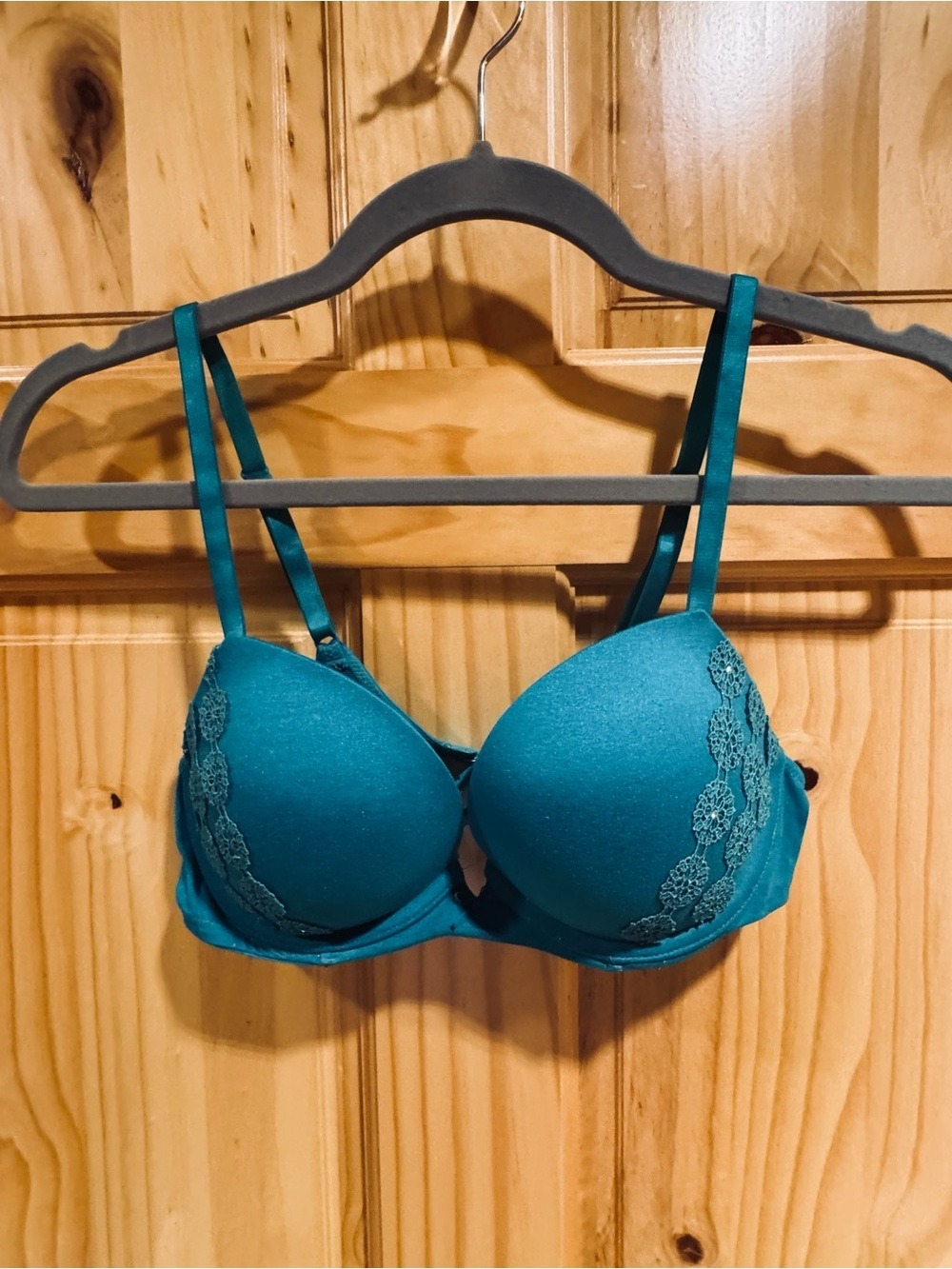 Aerie padded deep turquoise lace and rhinestone trim bra size 36B